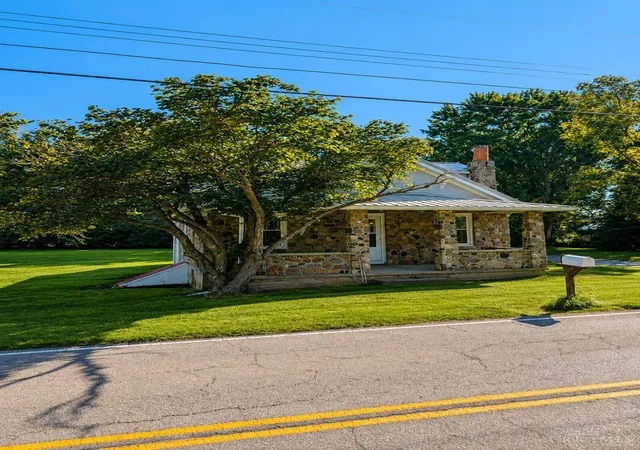 Photo 1 of Sale Pending at 6812 Goshen Rd, Goshen Twp, OH 45122 | MLS# 1892201 | Listing updated on 2026-09-01