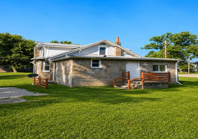 Photo 3 of Sale Pending at 6812 Goshen Rd, Goshen Twp, OH 45122 | MLS# 1892201 | Listing updated on 2026-09-01