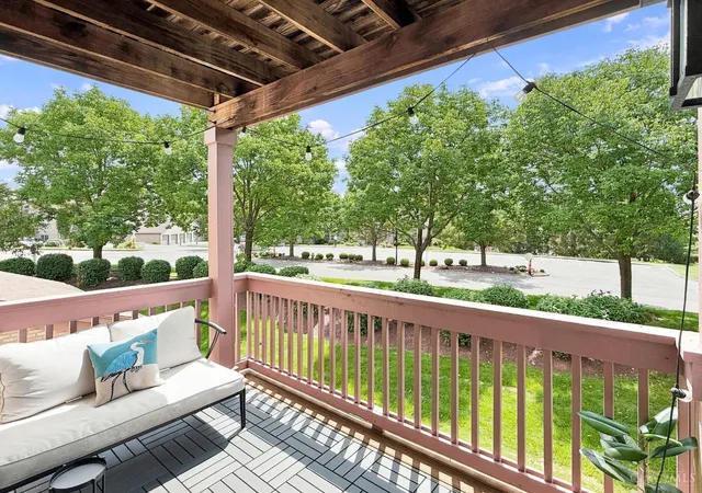 Listing Photo 2 - Condo for sale in building located at 8390 Spring Vly Ct, West Manchester, OH 45069 - Unit #206