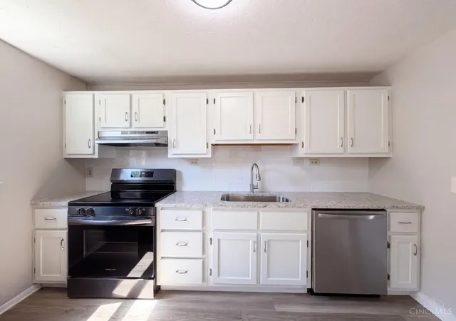 Photo 2 of Sale Pending at 2891 Grosvenor Dr, Colerain Twp, OH 45251 | MLS# 1892211 | Listing updated on 2026-09-15