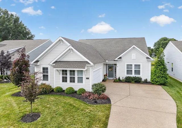 Photo 3 of Single family home for sale at 3781 Fairmount Circle, Pierce Twp, OH 45245 | MLS# 1891871 | Listing updated on 2026-09-11