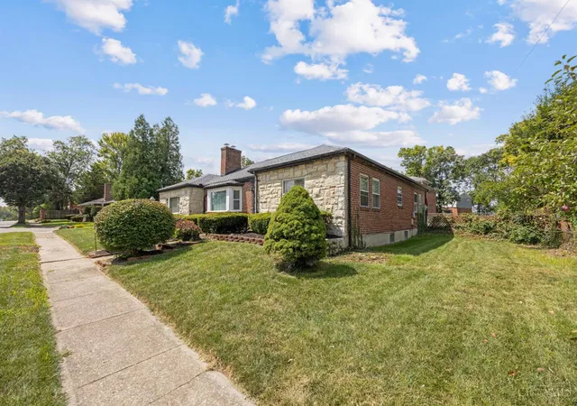 Photo 2 of Sale Pending at 6325 Elm View Pl, Cincinnati, OH 45216 | MLS# 1892215 | Listing updated on 2026-09-01