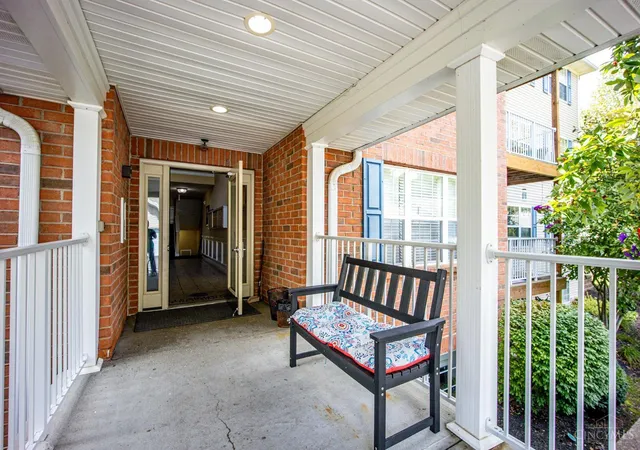 Listing Photo 4 - Condo for sale in building located at 4510 Clearwater Pl, Cincinnati, OH 45248 - Unit #12