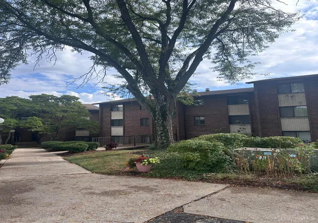 Photo 1 of Condo for sale at 452 Grand Ave #3, Cincinnati, OH 45205 | MLS# 1892289 | Listing updated on 2026-09-14