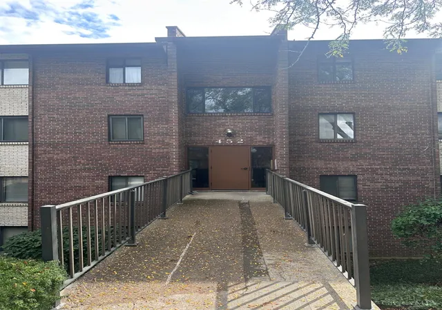 Photo 2 of Condo for sale at 452 Grand Ave #3, Cincinnati, OH 45205 | MLS# 1892289 | Listing updated on 2026-09-14