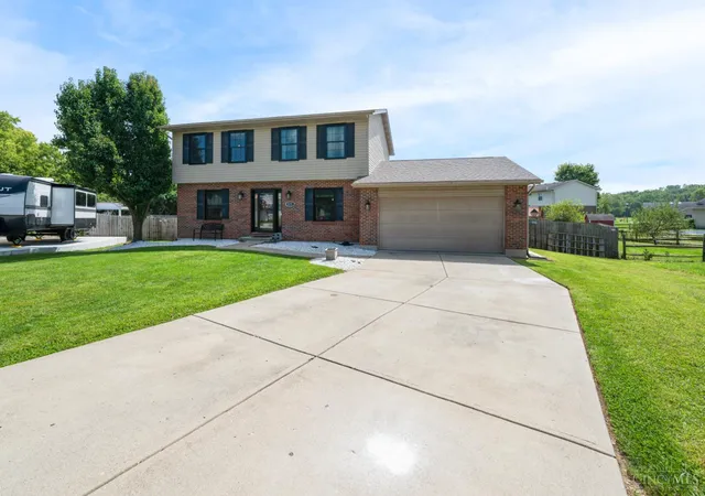 Photo 3 of Sale Pending at 5191 Parkside Ct, Fairfield Twp, OH 45011 | MLS# 1891938 | Listing updated on 2026-09-07