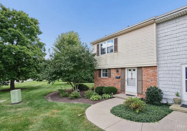 Photo 4 of Townhouse for sale at 3394 Amberway Ct, Colerain Twp, OH 45251 | MLS# 1892297 | Listing updated on 2026-09-02