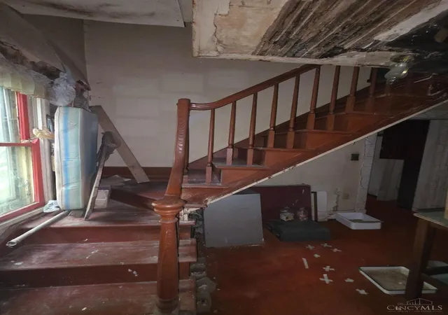 Photo 3 of Single family home for sale at 2460 Montana Ave, Cincinnati, OH 45211 | MLS# 1891215 | Listing updated on 2026-09-01