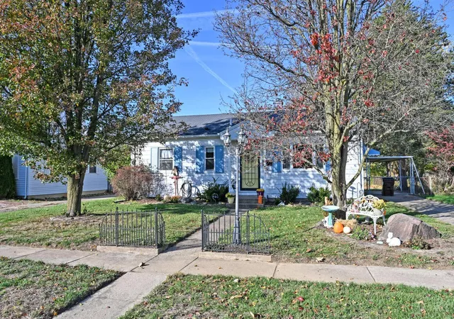 Photo 3 of Sale Pending at 50 Flamingo Dr, St Clair Twp, OH 45013 | MLS# 1892357 | Listing updated on 2026-09-23