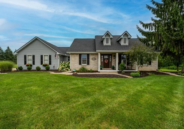 Photo 1 of Single family home for sale at 3059 Countryside Ln, Springboro, OH 45342 | MLS# 1892287 | Listing updated on 2026-09-01