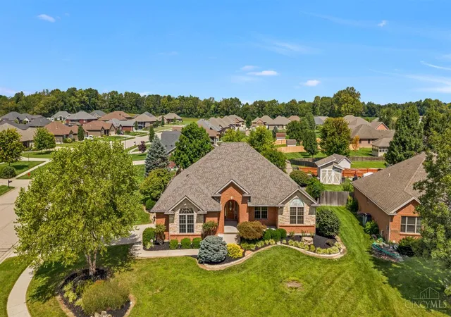 Photo 2 of Single family home for sale at 382 Sunset Dr, Carlisle, OH 45005 | MLS# 1892385 | Listing updated on 2026-09-03