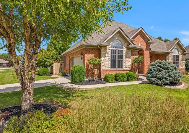 Photo 4 of Single family home for sale at 382 Sunset Dr, Carlisle, OH 45005 | MLS# 1892385 | Listing updated on 2026-09-03