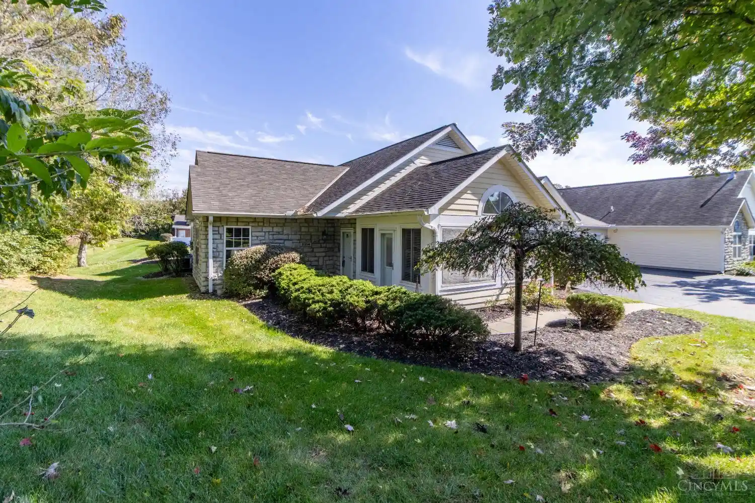 Listing Photo 1 - Condo for sale in building located at 3314 Ravine Pl, Maineville, OH 45039