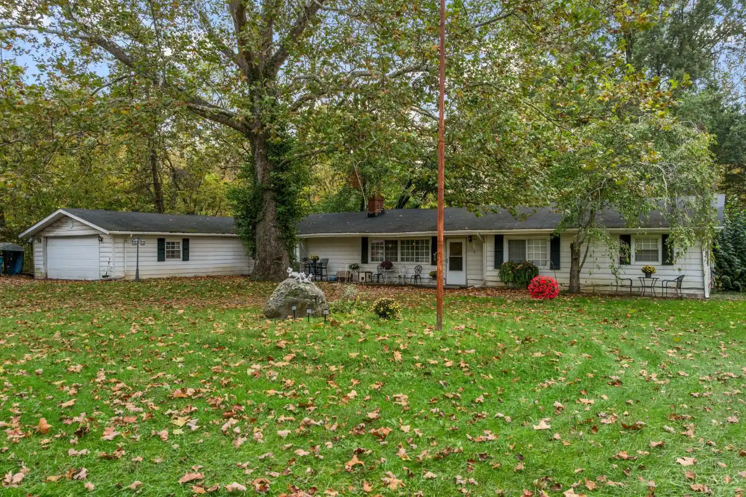 Single family home for sale at 570 Apple Rd, Batavia Twp, OH 45102 | MLS# 1897457