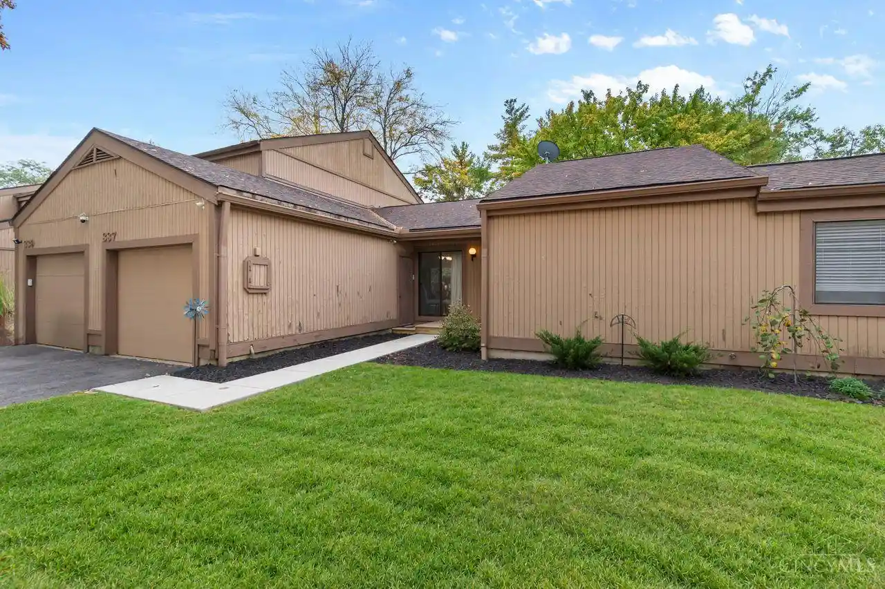 Condo for sale at 337 Walnut Ln, Mason, OH 45040 | MLS# 1897578