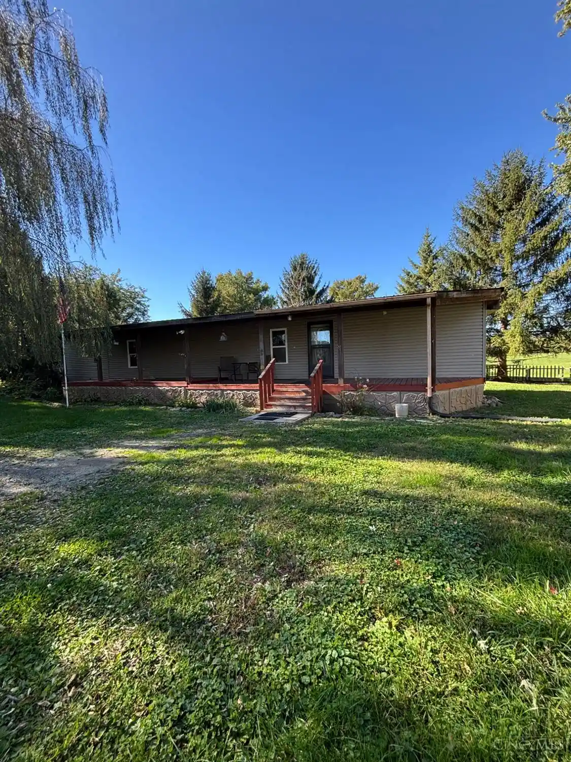 Single family home for sale at 215 W Mound St, Sabina, OH 45169 | MLS# 1897714