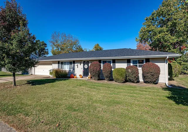 Single family home for sale at 306 Oak Ave, Trenton, OH 45067 | MLS# 1898100
