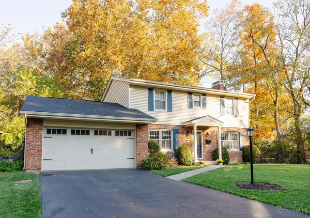 Photo 1 of Single family home for sale at 120 Winding Brk Ln, Terrace Park, OH 45174 | MLS# 1898570 | Listing updated on 2026-10-30