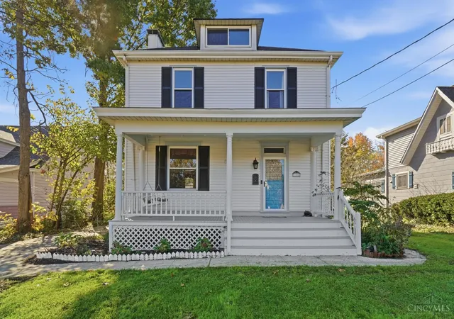 Photo 1 of Single family home for sale at 111 W Sharon Rd, Glendale, OH 45246 | MLS# 1898349 | Listing updated on 2026-10-30