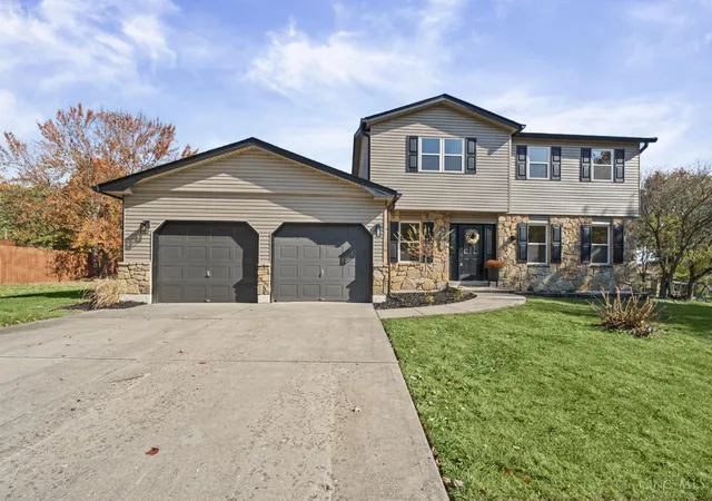Photo 1 of Single family home for sale at 6086 Deer Run Rd, Liberty Twp, OH 45044 | MLS# 1898865 | Listing updated on 2026-10-30