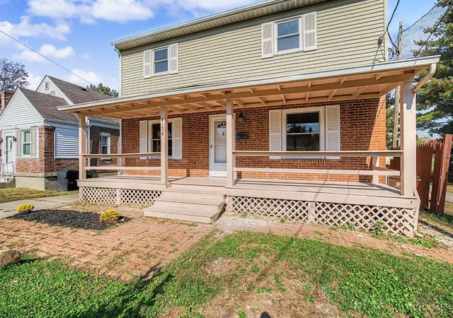 Photo 2 of Single family home for sale at 4134 Saint Johns Ter, Deer Park, OH 45236 | MLS# 1898862 | Listing updated on 2026-10-30