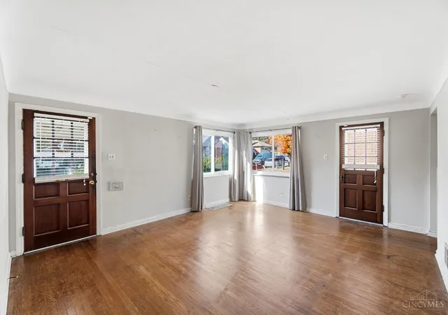 Photo 3 of Single family home for sale at 3990 Warren Ave, Fairfax, OH 45227 | MLS# 1898756 | Listing updated on 2026-10-30