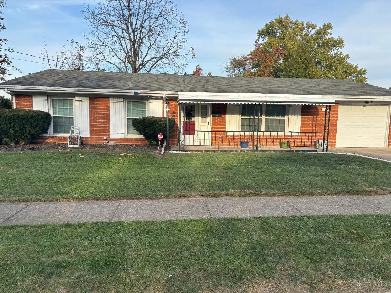 Single family home for sale at 10 Sunset Ct, Hamilton, OH 45013 | MLS# 1898886