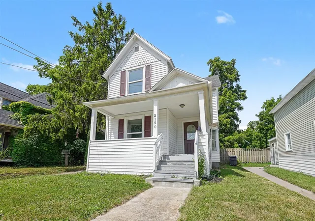 Photo 2 of Sale Pending at 2120 S Burdick St, Kalamazoo, MI 49001 | MLS# 70547724 | Listing updated on 2026-09-01