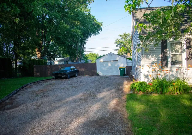 2nd image of 1543 Goffe St, Saint Clair, MI 48079 | MLS# 50214540