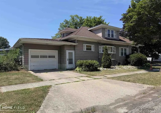 Photo 2 of Single Family Residence at 803 Ament St, Owosso, MI 48867 | MLS# 50214751 | | Sold on 2026-08-14