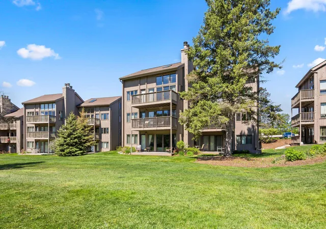 Homes for sale in Williamsburg, MI | 5542 Golfview Ct #27, Williamsburg, MI 49690 | MLS# 80068601