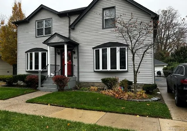 1st image of 89 Muir Rd, Grosse Pointe, MI 48236 3616 | MLS# 61024194