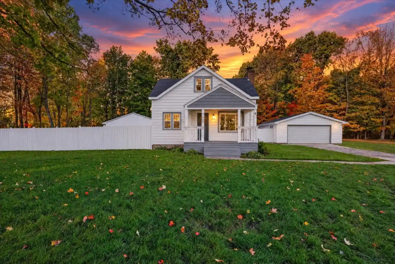 Photo 1 of Sale Pending at 7665 Vinton Ave, Sparta, MI 49345 | MLS# 70566028 | Listing updated on 2026-10-28