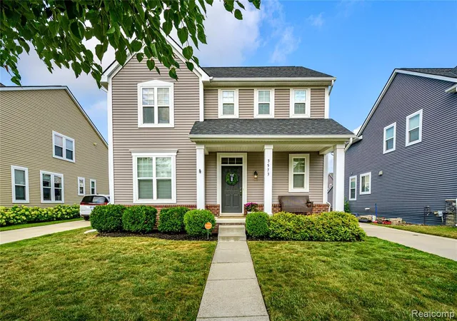 Photo 1 of Sale Pending at 3573 Marais Ave, Royal Oak, MI 48073 2495 | MLS# 61024858 | Listing updated on 2026-09-02