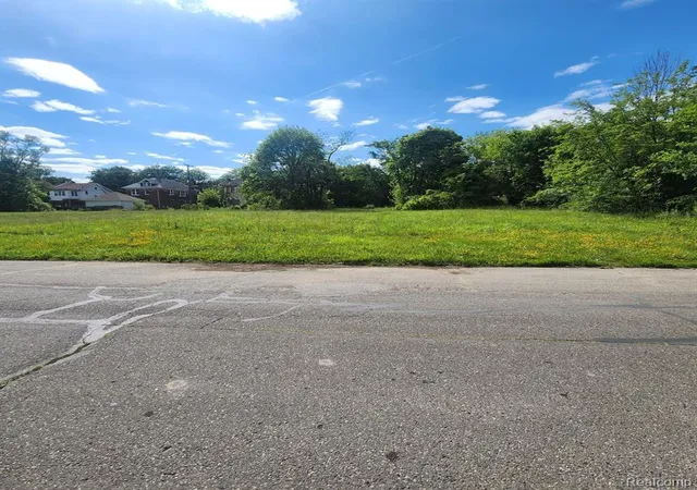 2nd image of 5040 Fernwood St, Detroit, MI 48204 | MLS# 60315173