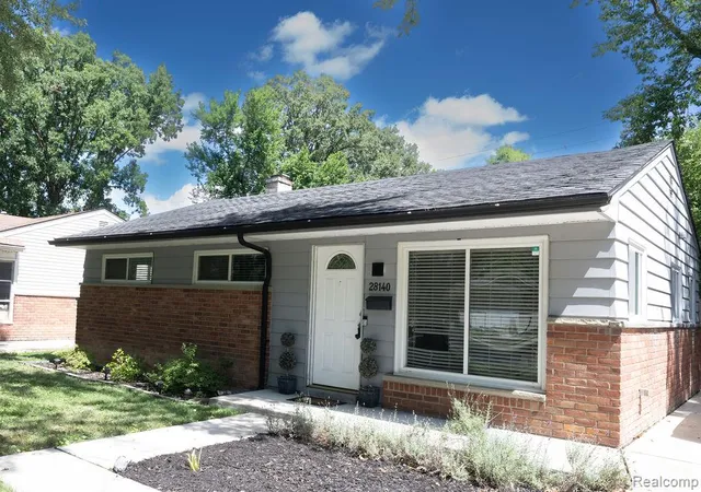 2nd image of 28140 Everett St, Southfield, MI 48076 | MLS# 61022922