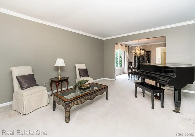 5th image of 6489 Shoreline Dr, Troy, MI 48085 | MLS# 61007692