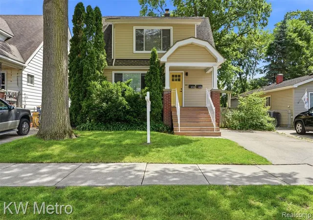 Homes for sale in Ferndale, MI | 634 E Lewiston Ave, Ferndale, MI 48220 | MLS# 61004876