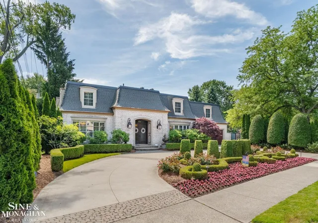 Homes for sale in Grosse Pointe Farms, MI | 264 Grosse Pointe Blvd, Grosse Pointe Farms, MI 48236 | MLS# 50213959