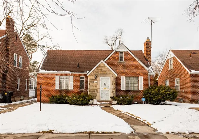 2nd image of 17547 Pinehurst St, Detroit, MI 48221 | MLS# 60963485