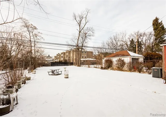 4th image of 17547 Pinehurst St, Detroit, MI 48221 | MLS# 60963485