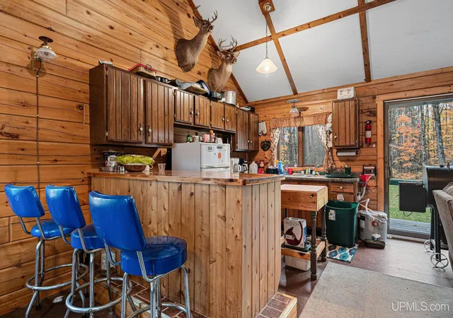 Photo 4 of Single family home for sale at 500 Fence River Rd, Crystal Falls, MI 49920 | MLS# 50191876 | Listing updated on 2026-07-30