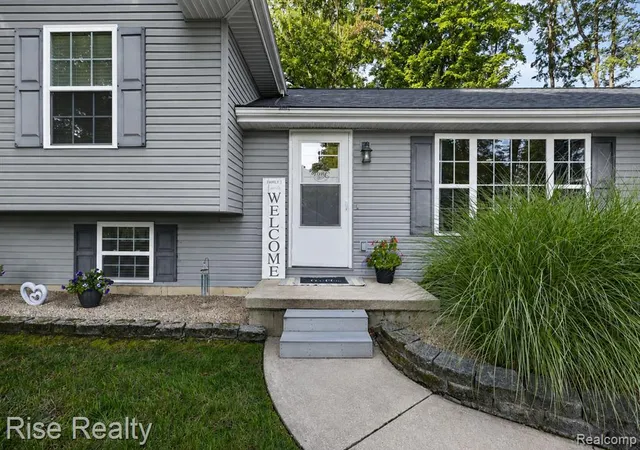 Photo 1 of Single family home for sale at 28817 Cedarama Dr, Marcellus, MI 49067 9772 | MLS# 61024459 | Listing updated on 2026-09-15