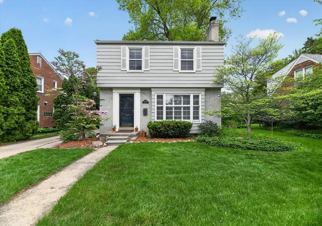 1st image of 32388 Arlington Dr, Beverly Hills, MI 48025 | MLS# 70536219