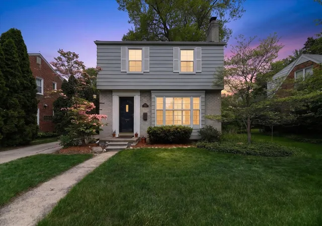 2nd image of 32388 Arlington Dr, Beverly Hills, MI 48025 | MLS# 70536219