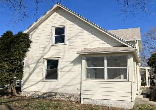 Homes for sale in Jackson, MI | 141 Bates St, Jackson, MI 49202 | MLS# 70531121