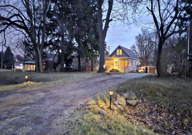 Homes for sale in New Hudson, MI | 57751 Grand River Ave, New Hudson, MI 48165 | MLS# 70519539