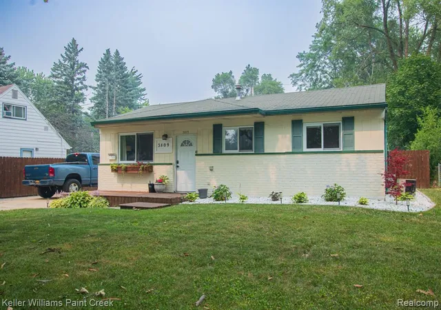 Photo 1 of Sale Pending at 3809 Wedgewood Dr, Lansing, MI 48911 | MLS# 61012632 | Listing updated on 2026-07-27