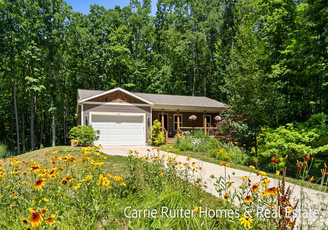 1st image of 14271 Lori Ln, Spring Lake, MI 49456 | MLS# 70544977