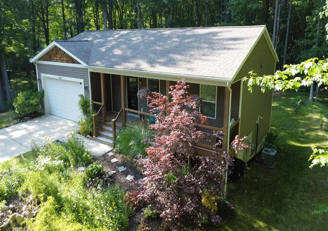 3rd image of 14271 Lori Ln, Spring Lake, MI 49456 | MLS# 70544977